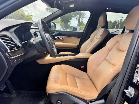 Used 2017 Volvo XC90 T6 Momentum w/ Vision Package AWD/4WD image 8