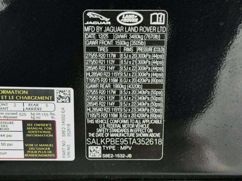 Certified 2026 Land Rover Range Rover Long Wheelbase SE AWD/4WD image 31