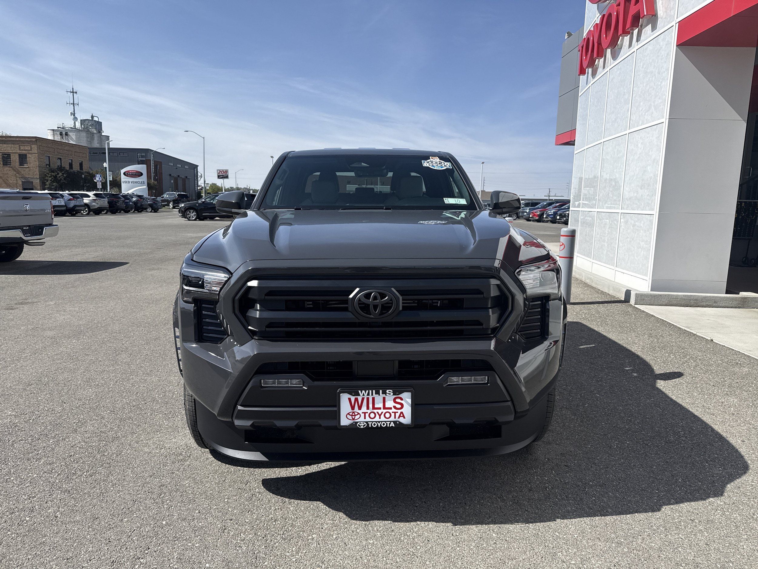 Used 2026 Toyota Tacoma SR5 AWD/4WD image 5