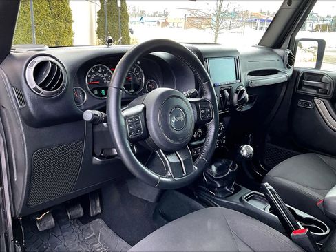 Used 2018 Jeep Wrangler Sport image 18