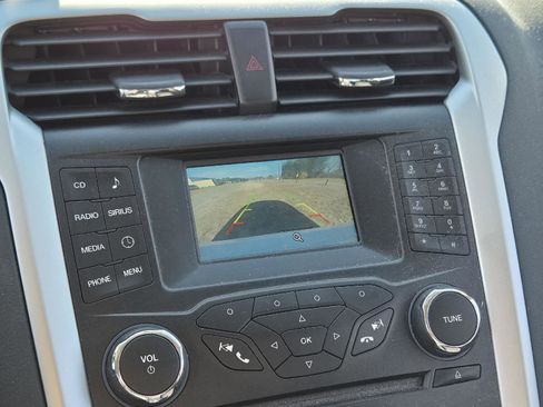 Used 2015 Ford Fusion SE w/ Equipment Group 201A image 22