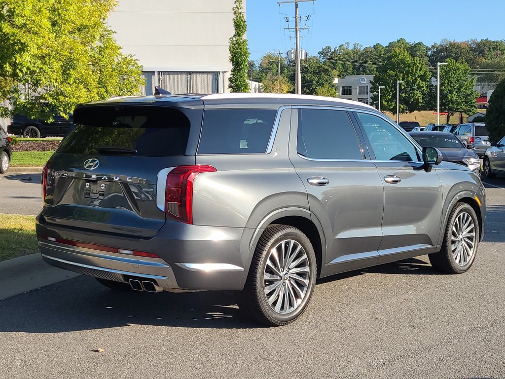 Used 2023 Hyundai Palisade Calligraphy AWD/4WD image 3