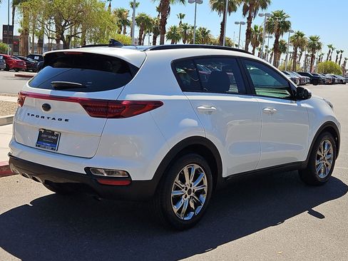 Used 2022 Kia Sportage Nightfall Edition w/ Nightfall Fwd Premium Package image 5
