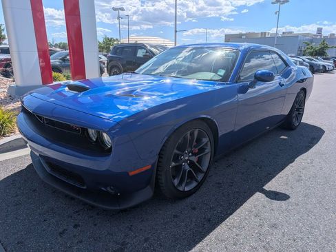 Used 2021 Dodge Challenger R/T Scat Pack RWD image 3