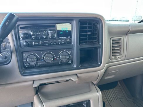 Used 2002 Chevrolet Silverado 2500 LT w/ Off-Road Skid Plate Pkg image 16