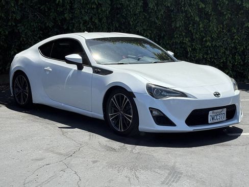 Used 2013 Scion FR-S RWD image 3