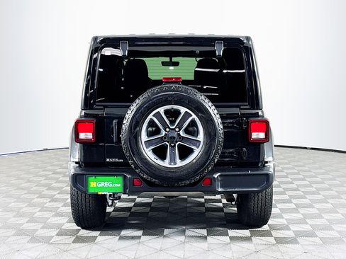 Used 2021 Jeep Wrangler Unlimited Sahara w/ Uconnect 4C Nav & Sound Group image 6