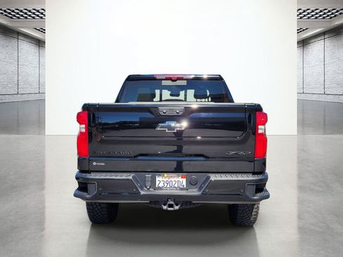 Used 2024 Chevrolet Silverado 1500 ZR2 w/ Technology Package AWD/4WD image 8