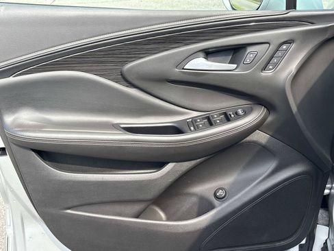 Used 2017 Buick Envision Essence FWD image 12