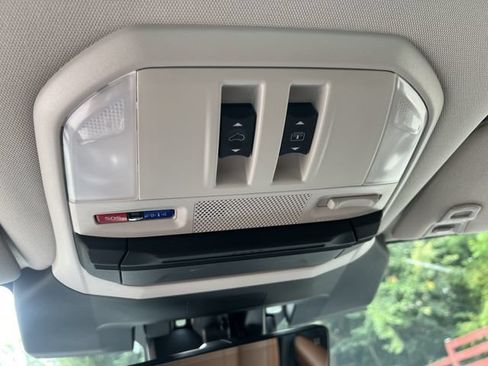 Used 2024 Subaru Ascent Touring AWD/4WD image 33