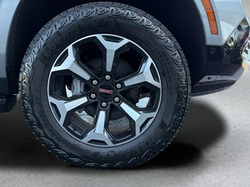 Used 2026 GMC Yukon XL AT4 w/ Premium Trailering Package AWD/4WD image 29