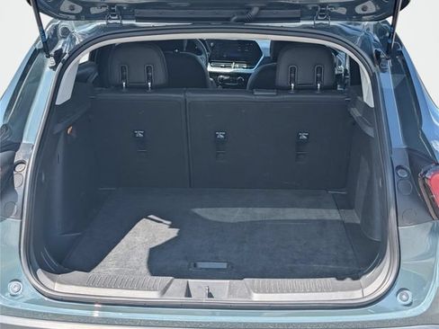 Used 2025 Chevrolet Trax LT FWD image 10