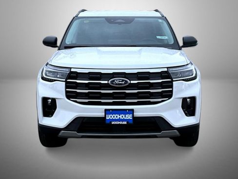 New 2026 Ford Explorer Active w/ Active Comfort Package AWD/4WD image 2