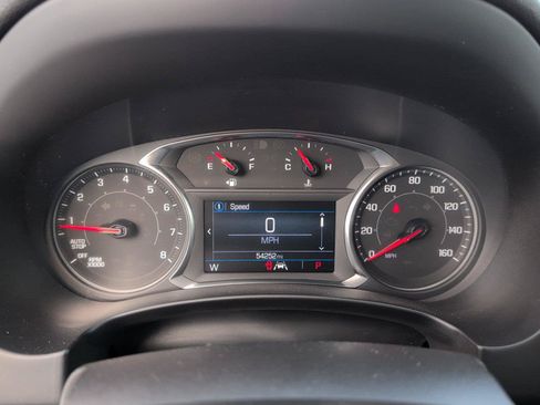 Used 2024 GMC Terrain SLE FWD image 24