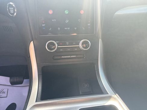 Used 2024 Ford Edge SEL image 21