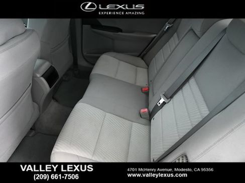 Used 2016 Toyota Camry LE FWD image 16