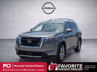 Used 2025 Nissan Pathfinder SL AWD/4WD video 2