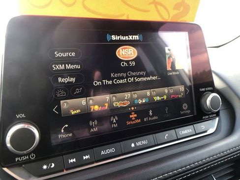 Certified 2023 Nissan Rogue SV w/ SV Premium Package image 16