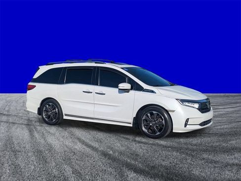Used 2021 Honda Odyssey Elite image 2