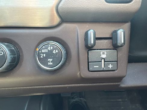 Used 2015 GMC Yukon Denali w/ Open Road Package AWD/4WD image 23