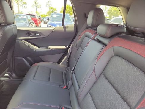 Used 2026 Chevrolet Equinox RS FWD image 12