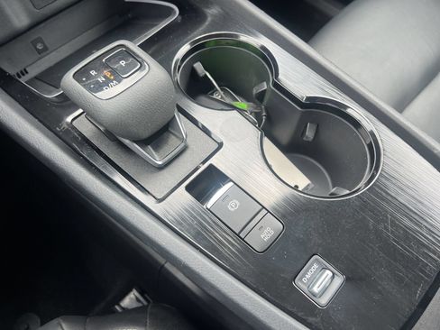 Certified 2026 Nissan Rogue SL FWD image 9