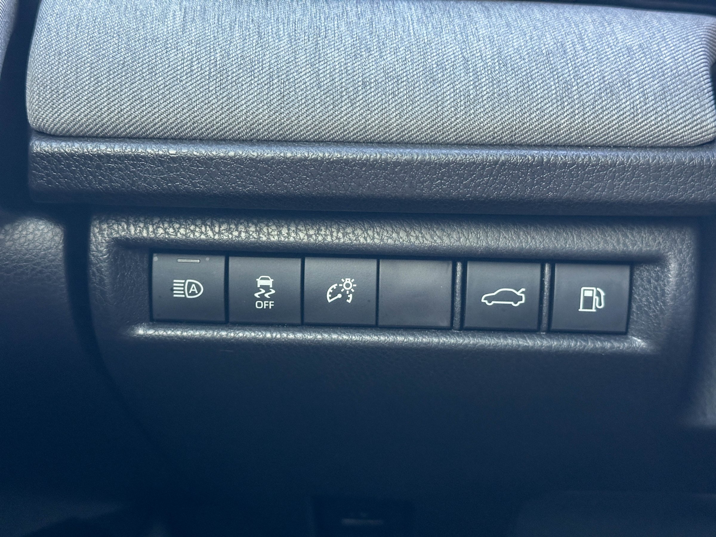 Used 2026 Toyota Camry LE w/ Convenience Package FWD image 34
