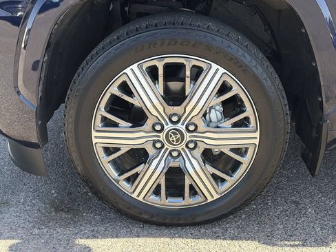 Used 2024 Toyota Sequoia Capstone AWD/4WD image 11