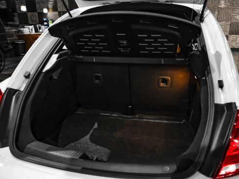 Used 2015 Volkswagen Beetle 1.8T FWD image 29