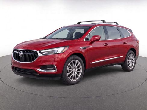 Used 2020 Buick Enclave Essence w/ Sound and Sites Package AWD/4WD image 2