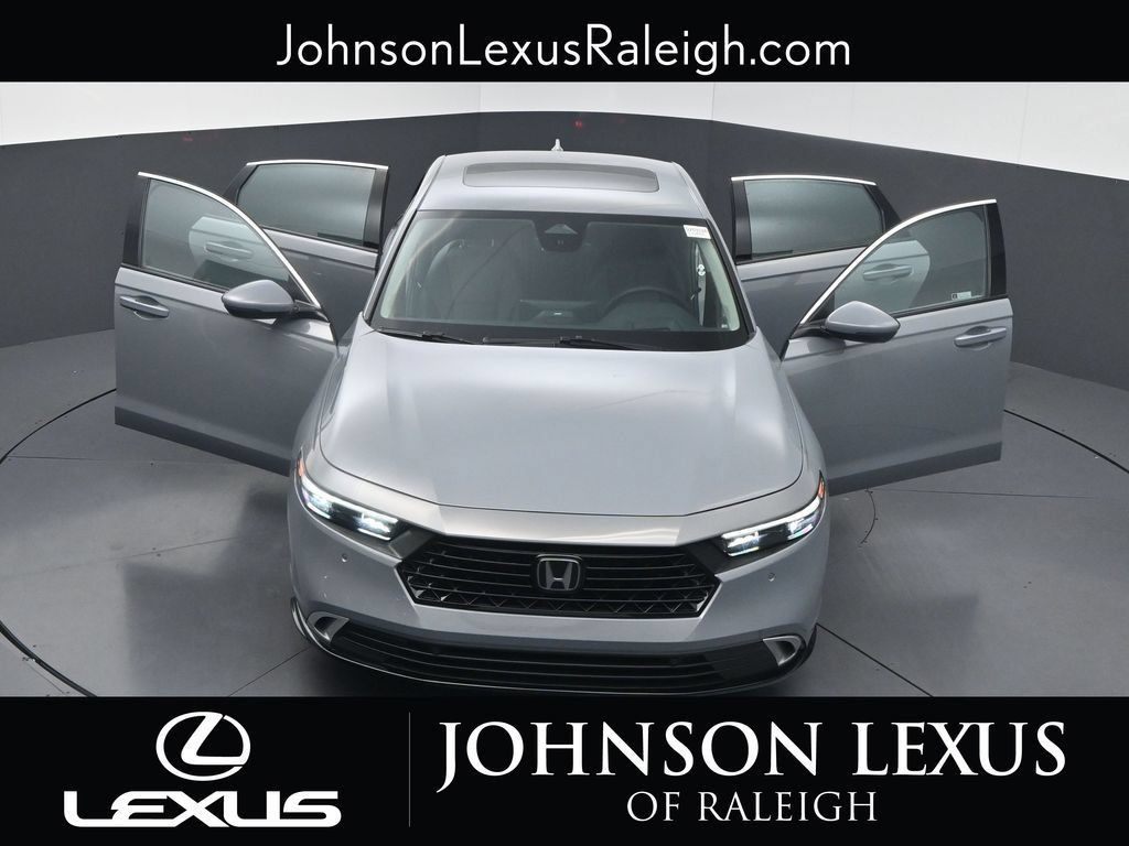 Used 2023 Honda Accord Touring image 33