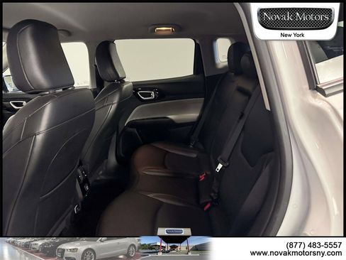 Used 2022 Jeep Compass Limited image 12