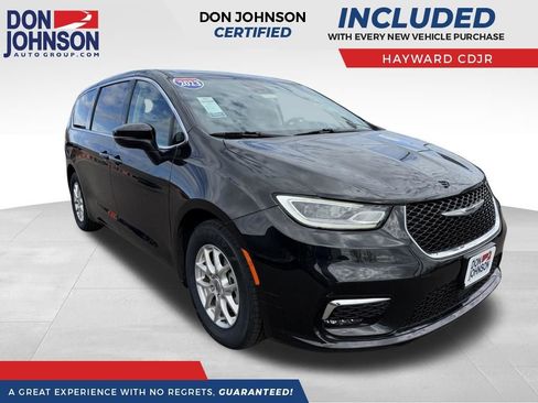 Used 2023 Chrysler Pacifica Touring-L FWD image 1