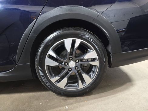 Used 2018 Buick Regal Preferred w/ Sights and Sounds Package image 32