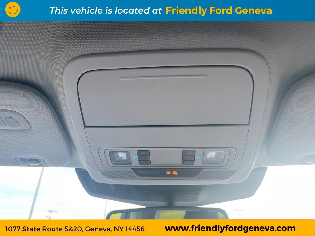 Used 2024 Ford Explorer XLT w/ Equipment Group 202A AWD/4WD image 28