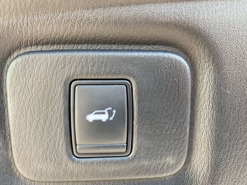 Used 2020 INFINITI QX60 Luxe w/ Essential Package image 14