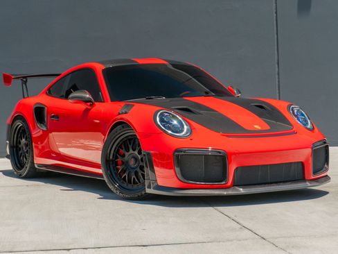 Used 2018 Porsche 911 GT2 RS RWD image 5