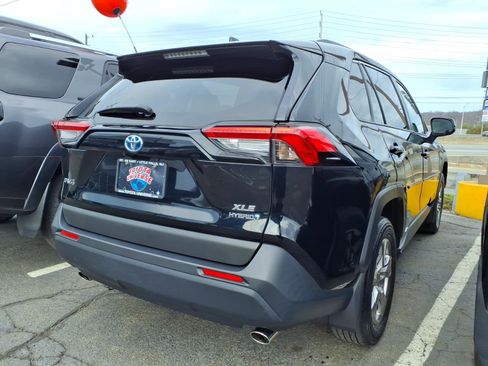Used 2023 Toyota RAV4 XLE w/ Convenience Package image 19