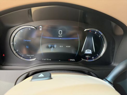 Used 2019 Cadillac Escalade Platinum AWD/4WD image 37