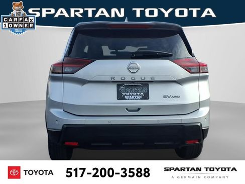 Used 2024 Nissan Rogue SV image 8