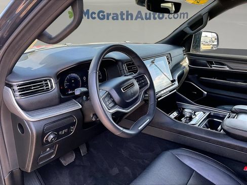 Used 2024 Jeep Wagoneer Series II w/ Flexible Seating Group AWD/4WD image 20