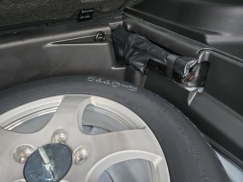 Used 2024 Jeep Grand Cherokee Altitude image 95