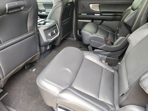 New 2025 Ford Expedition Max Platinum w/ Driver's Package image 29