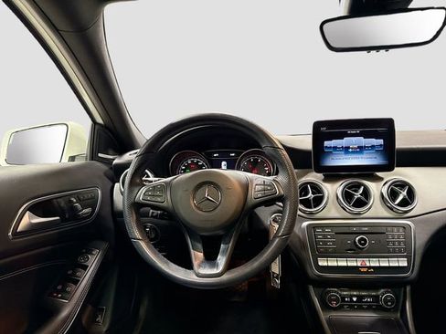Used 2019 Mercedes-Benz GLA 250 4MATIC w/ Premium Package image 25