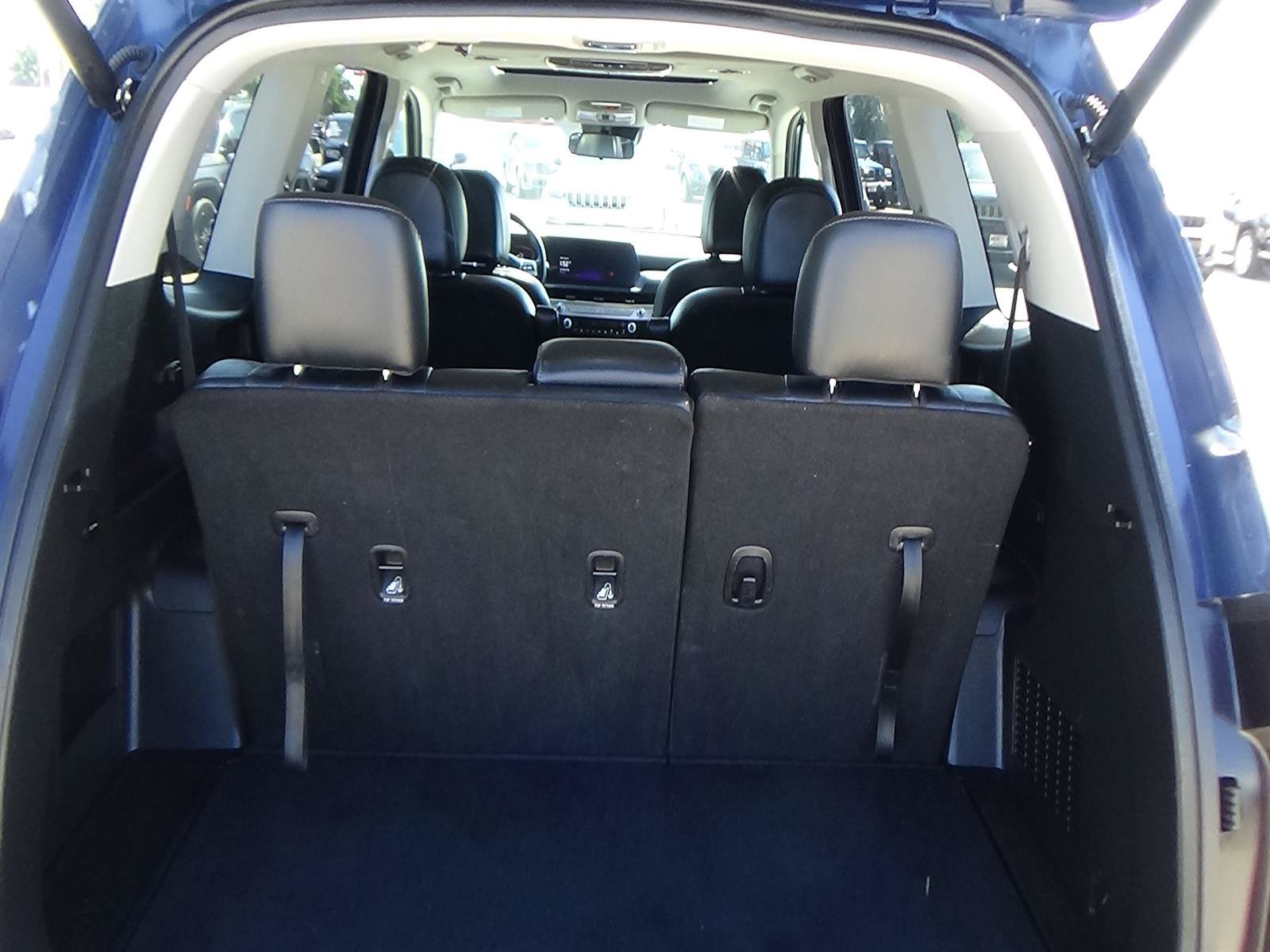 Used 2025 Kia Telluride S AWD/4WD image 11
