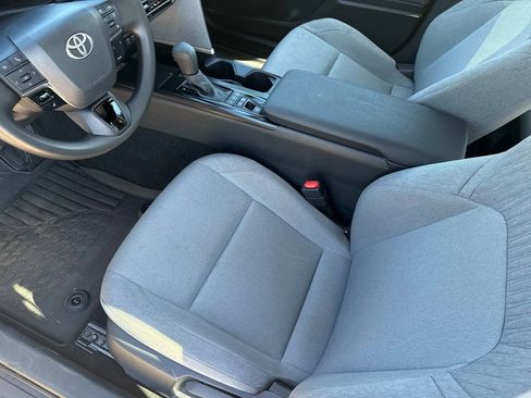 Used 2025 Toyota Camry LE image 18