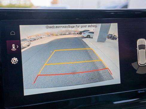 Used 2022 Kia Sorento S w/ Panoramic Sunroof Package image 9