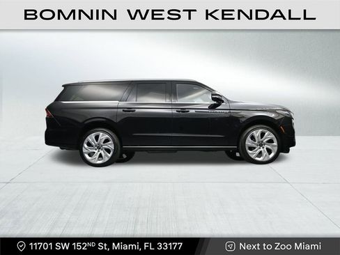 Used 2025 Lincoln Navigator L Black Label image 30