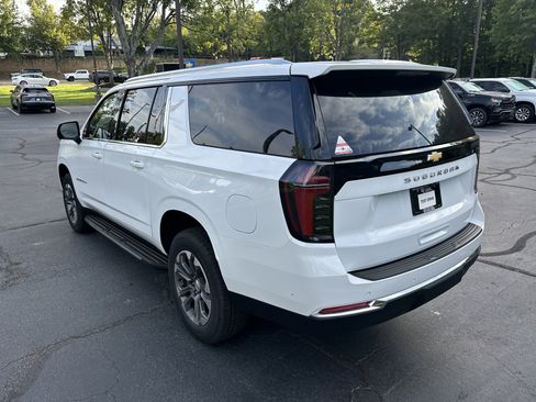 New 2025 Chevrolet Suburban LS image 7