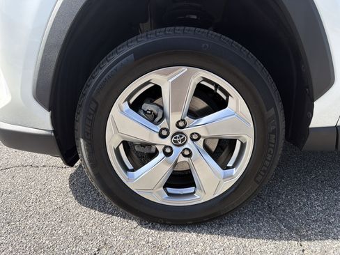 Certified 2021 Toyota RAV4 Limited image 23